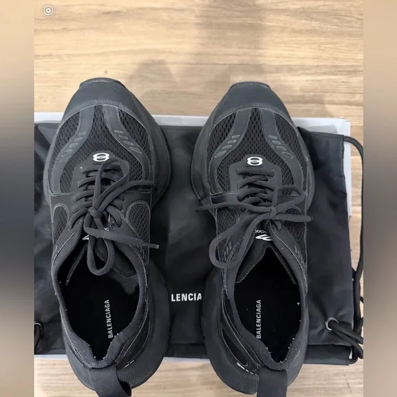 Balenciaga black circuit sneakers - Picture 4 of 7